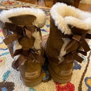 Ugg Bailey Bow Size 7